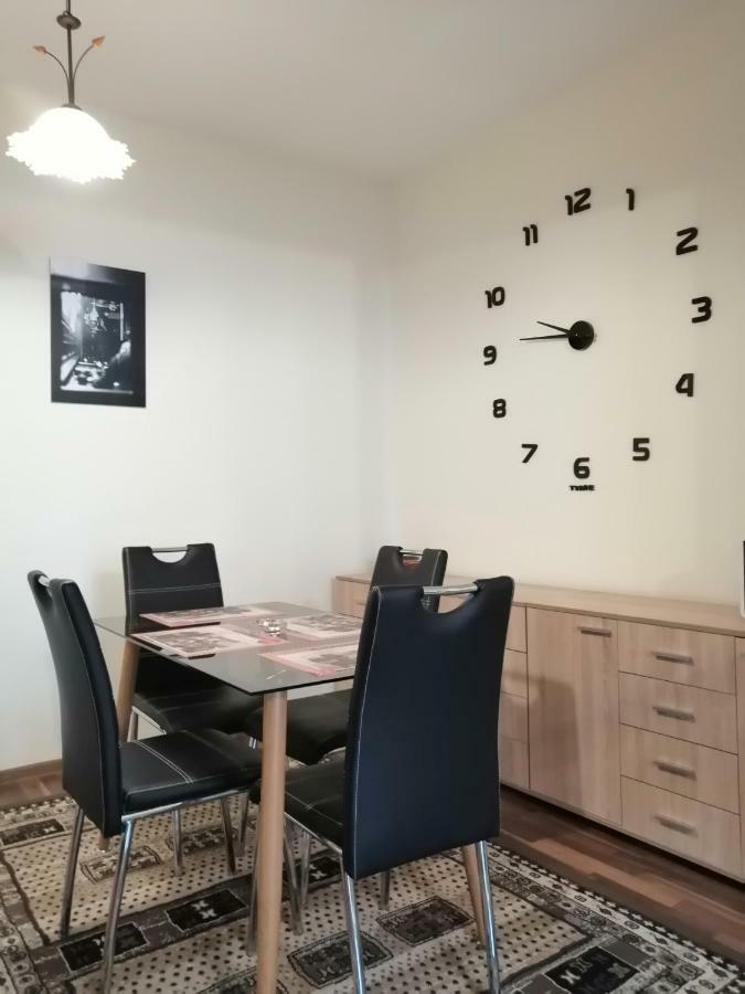 Apartment Academic